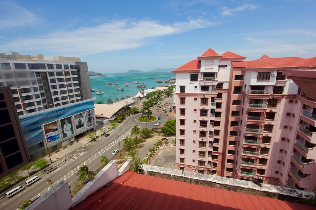 Marina Court Luxury Penthouse Appartement Kota Kinabalu Buitenkant foto